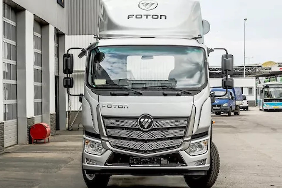 Средние грузовики FOTON M12 vs FOTON M18